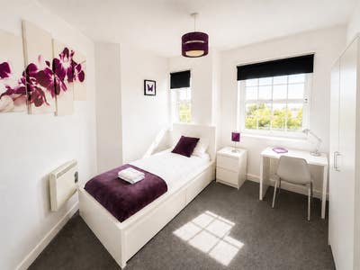 Large Double Room In Central Bradley Stoke Main Photo