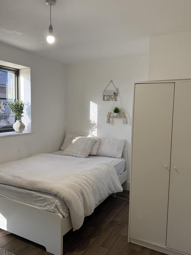 Big room nice and clean good location  Main Photo