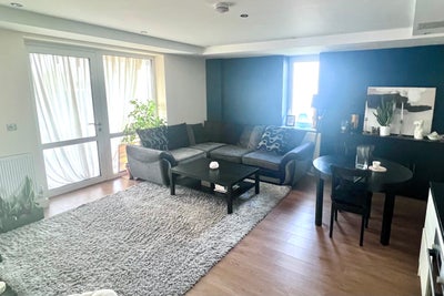 Spacious double room with private bathroom Main Photo