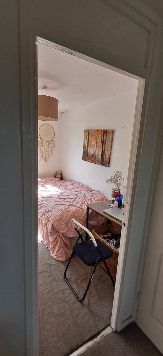 Single Room Available - Central MK Main Photo