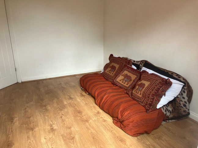 Short Term Room Rental  Main Photo