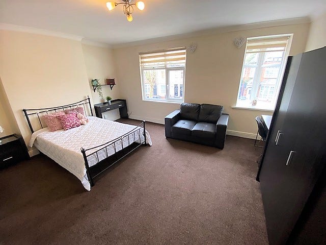2 Dbl rooms in 3 bed professional share Main Photo