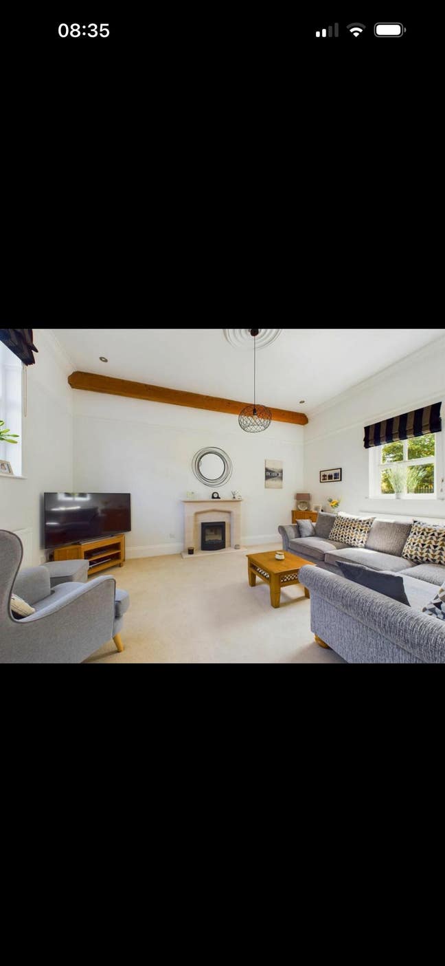 Beautiful cottage available immediately  Main Photo