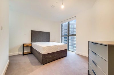 En-suite Room in Modern 2-Bedroom Apartment Main Photo