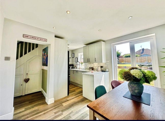Lovely Room in Modernised Home – Huge Garden, Park Main Photo
