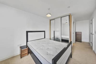✨ Luxury En-Suite Room | Panoramic Tower | Canary  Main Photo