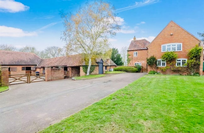 Beautiful Countryside home room for rent =) Main Photo