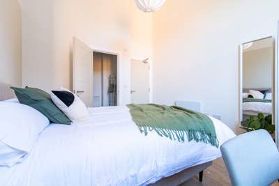 Zero Deposit Option Available, High-End Ensuite Main Photo