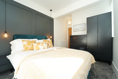 Stylish En-Suite Double Room  - All bills include Main Photo