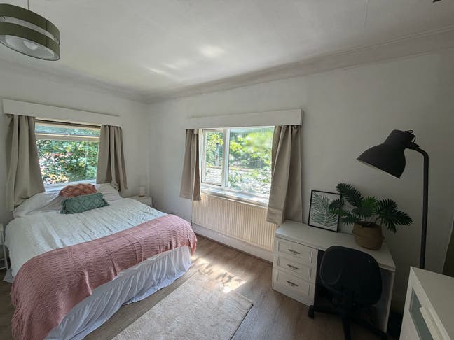 20% off August Rent Double in Friendly House! :)  Main Photo