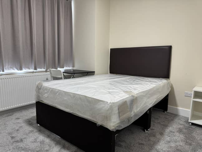 Modern En-Suites (HA3) | Wealdstone Main Photo