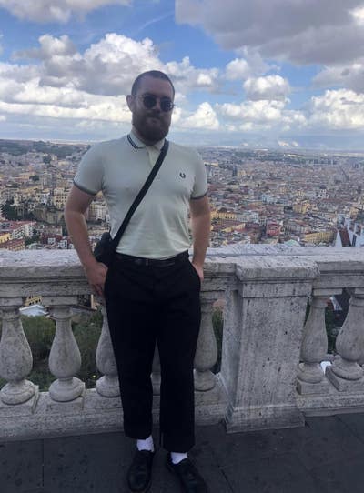 Self Employed music tutor looking for room Main Photo