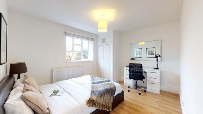 1 double room W4 p/share all-inc,wi-fi,cleaner Main Photo