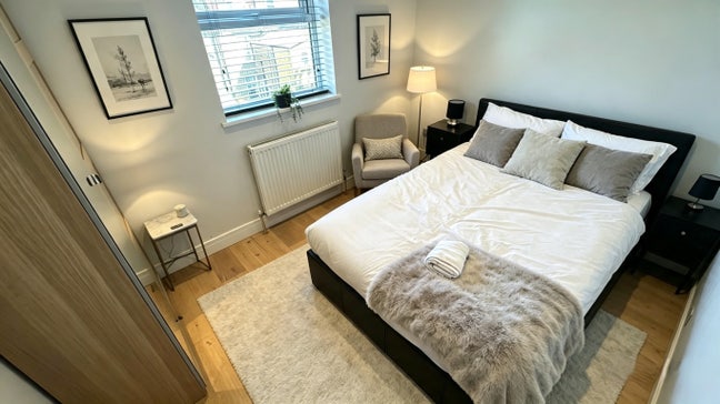 4 Rooms Left! Balcony Communal! 5min to Station! Main Photo
