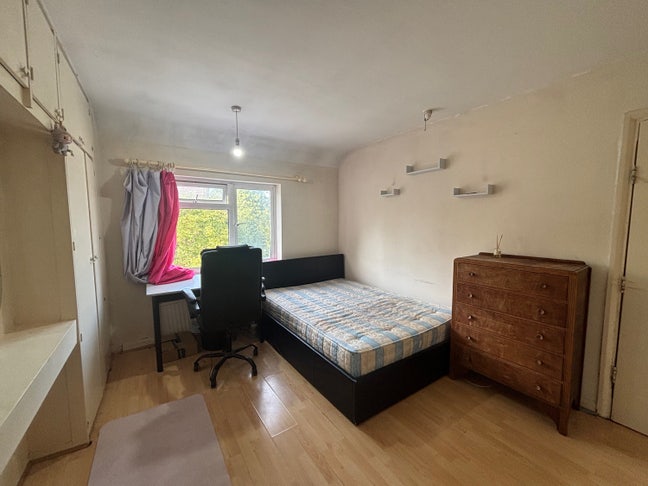 Spacious Double room  Main Photo