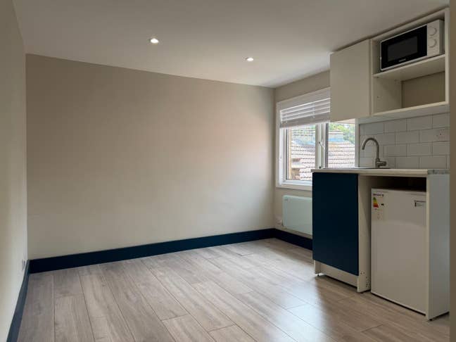 Self-contained studio flat in Lewisham - DSS Main Photo