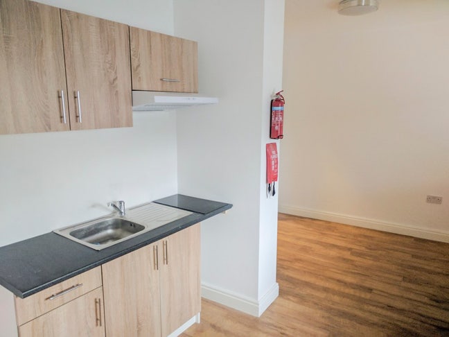 Bright & Fully Furnished Studio Apartment Main Photo