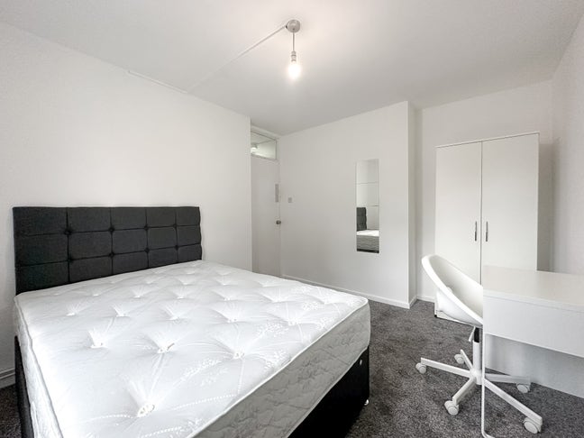 2 Homey Bedrooms in Swiss Cottage Main Photo