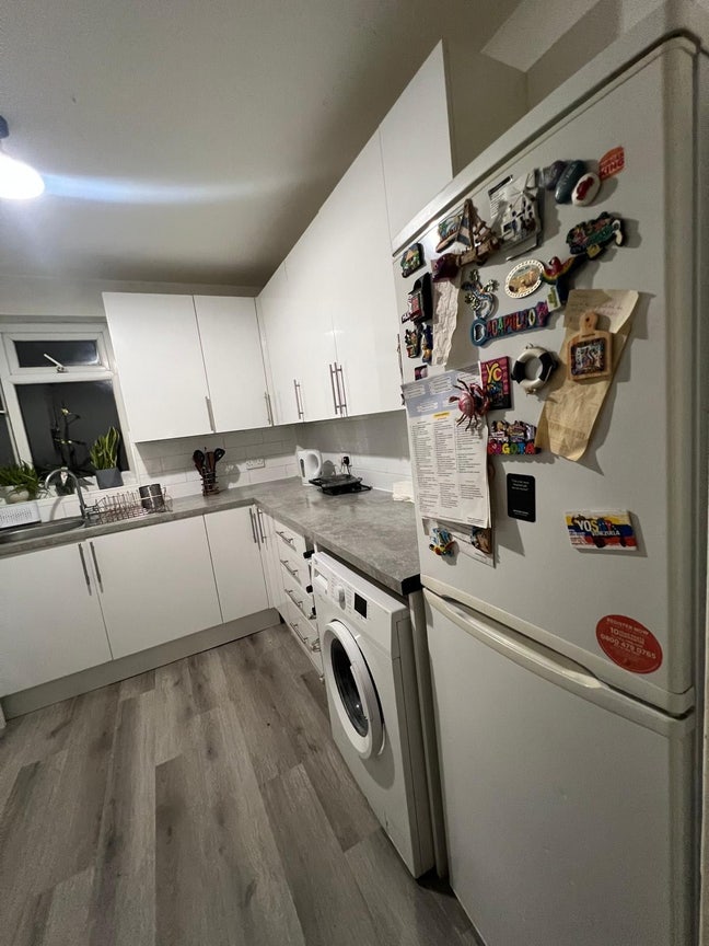 Room for rent  Main Photo