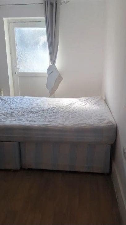 Modern Fully Furnished Studio – TW5 Main Photo