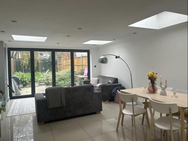 Double room available for rent in nunhead! Main Photo