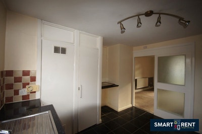 Beautiful Newly Refurbished 3-Bedroom Apartment in Main Photo
