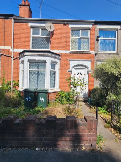 To Let – Newly Refurbished 3-Bedroom Family Home  Main Photo