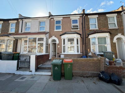 7 Bedroom House with Private Garden  Main Photo