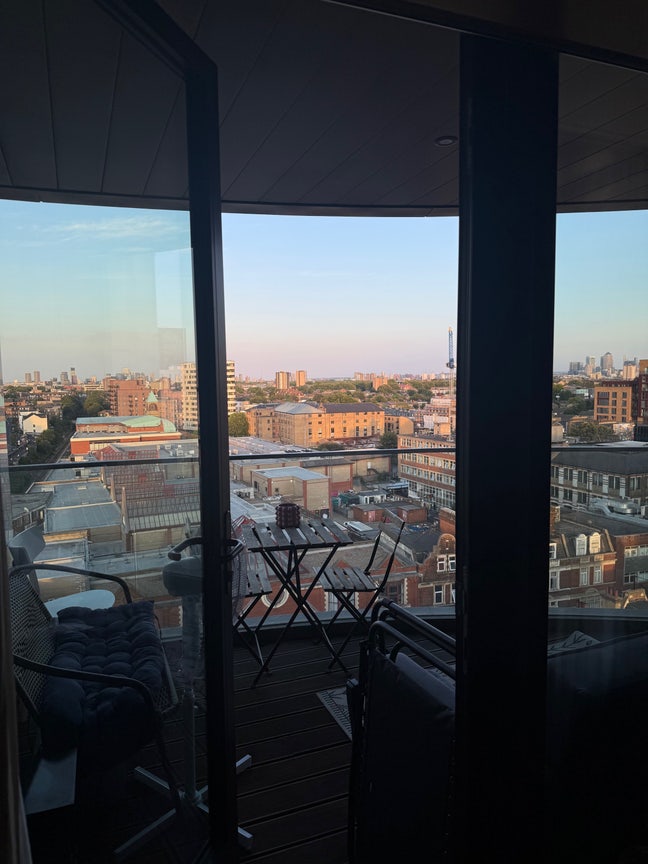 En-suite king room close to Dalston stations Main Photo