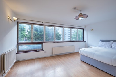 New! Spacious Maisonette | Victoria Park / Bow Main Photo