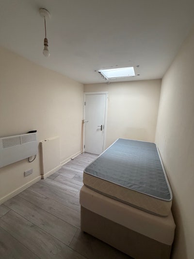 Single Room Kensal Rise NW10 No Deposit Main Photo