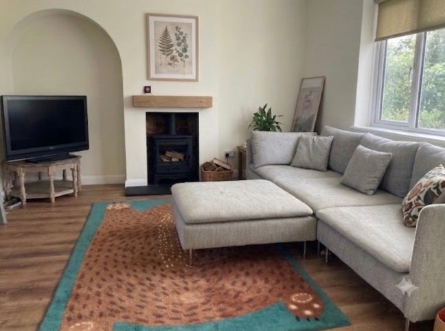 Beautiful Garden home 8 minutes from the beach  Main Photo