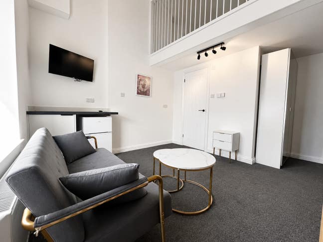 🧡 Great Home Share | Chorley Town Centre  Main Photo