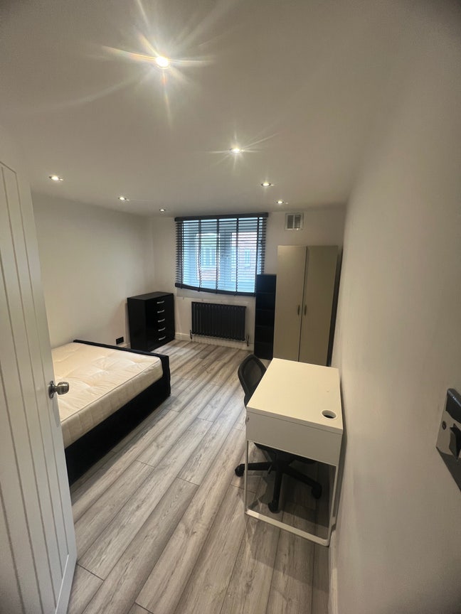 Double room in Brick Lane/ Liverpool Street  Main Photo