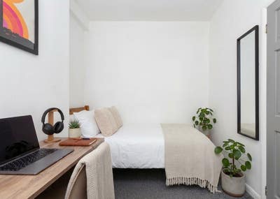 1 Double Room | Furnished | ALL Bills Included | Main Photo