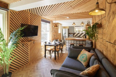 Stylish 2 Bed Flat, Both En-Suite, Central Hove Main Photo