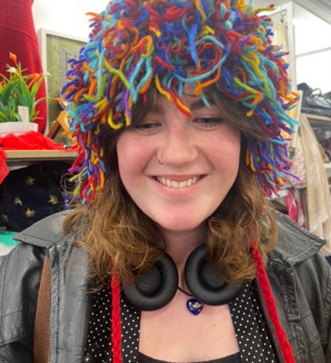 Looking for a buddy-up/flat share:) Main Photo