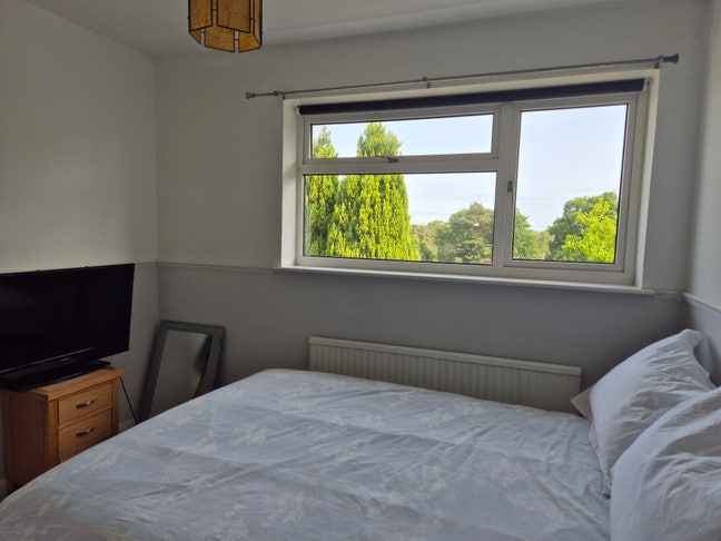 Double room to let in Church Crookham Fleet Main Photo