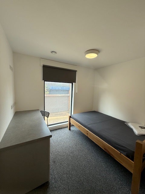Ensuite Rooms, All Bills Inclusive in 4-Bed Flat! Main Photo