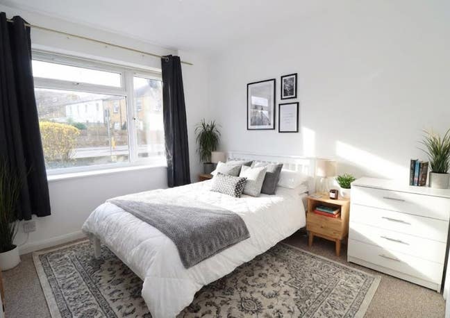 ⚡Beautiful Room in a 3 Bed Flat!⚡ Main Photo