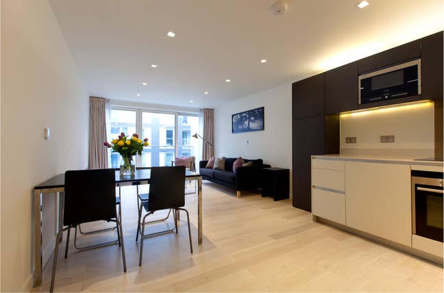 Modern 1 bed with gym Main Photo