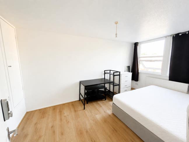 3 Rooms Near Tottenham/Silver Street inc Bills  Main Photo