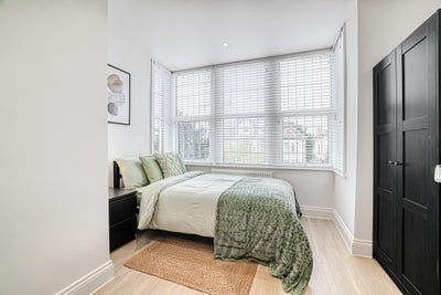Modern Doubles with Ensuite | Bills Included Main Photo