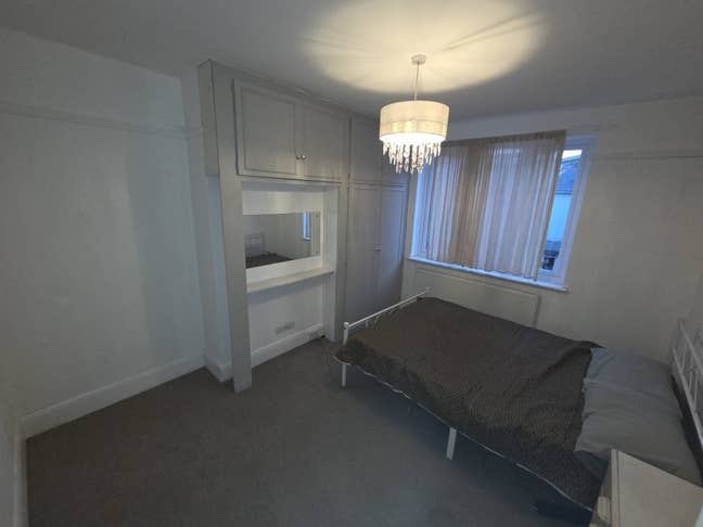Large Master Double room for rent in Ilford IG3  Main Photo
