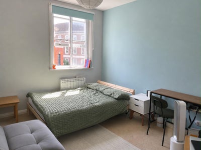 Spacious Double Room in Central Kingston  Main Photo