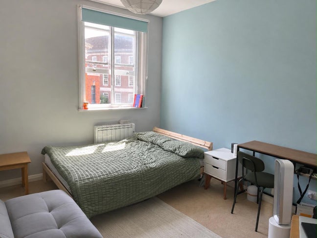 Spacious Double Room in Central Kingston  Main Photo