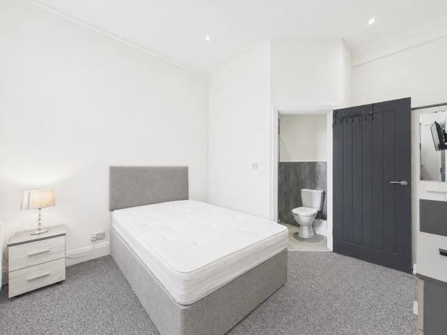 🚍 5 Rooms Near Hospital | Professional Share HU3 Main Photo