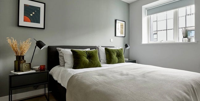 Large en-suite room in a 3 bed, Blackhorse Road  Main Photo