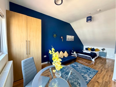 En-suites Available, 3 min walk to station, HA0 Main Photo