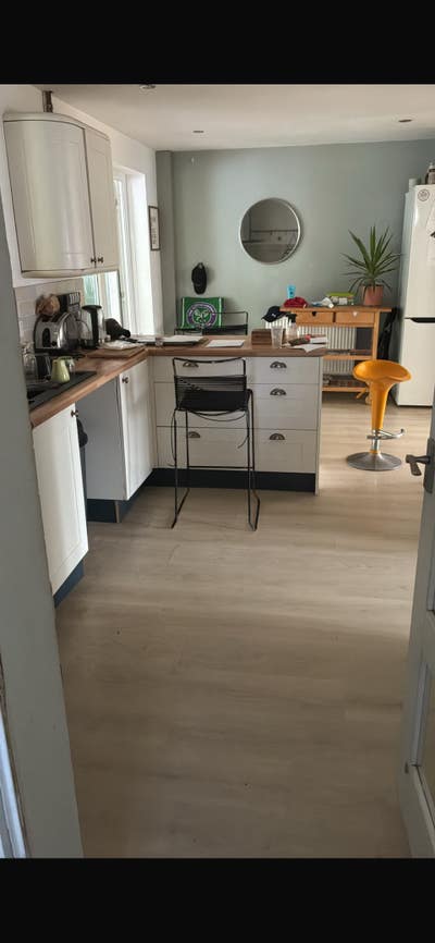 Large double room available  Main Photo